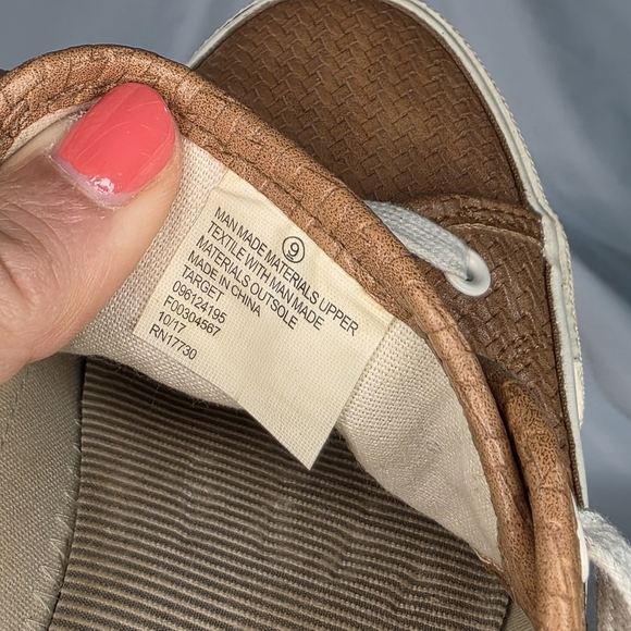 Universal Thread Sneakers Textured Weave Pattern Lace Up Dark Chestnut Caramel 9 - Picture 9 of 10